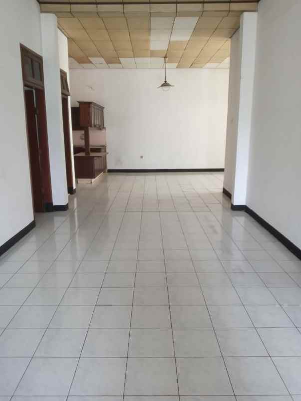 dijual rumah jl jatiwaringin raya
