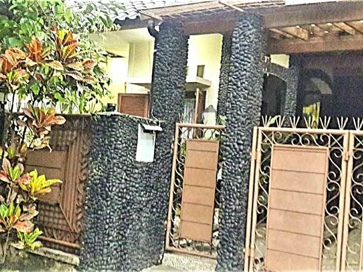 dijual rumah jl kawaluyaan