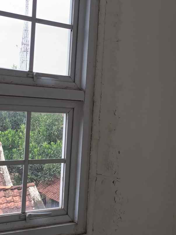dijual rumah jl lama kiara