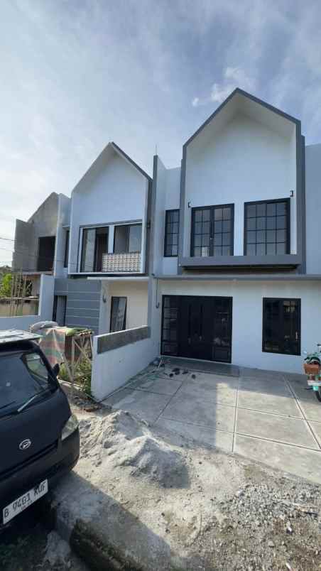 dijual rumah jl pagelarang lubang buaya