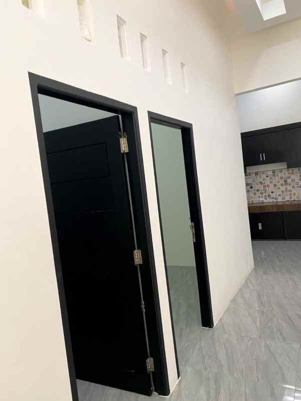 dijual rumah jl paus