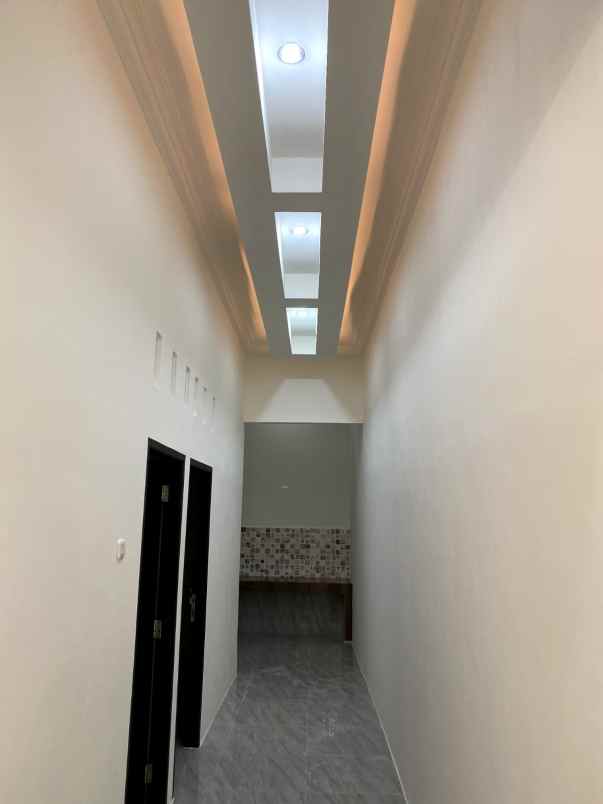 dijual rumah jl paus