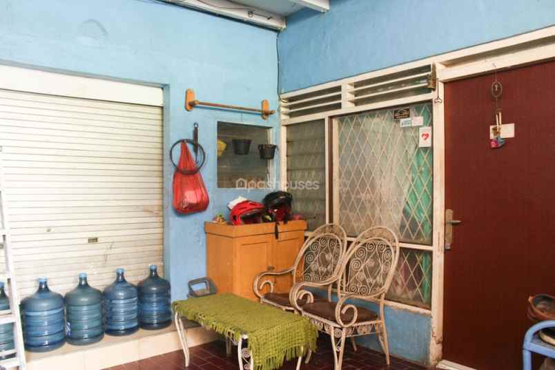 dijual rumah jl peningkatan iv menteng