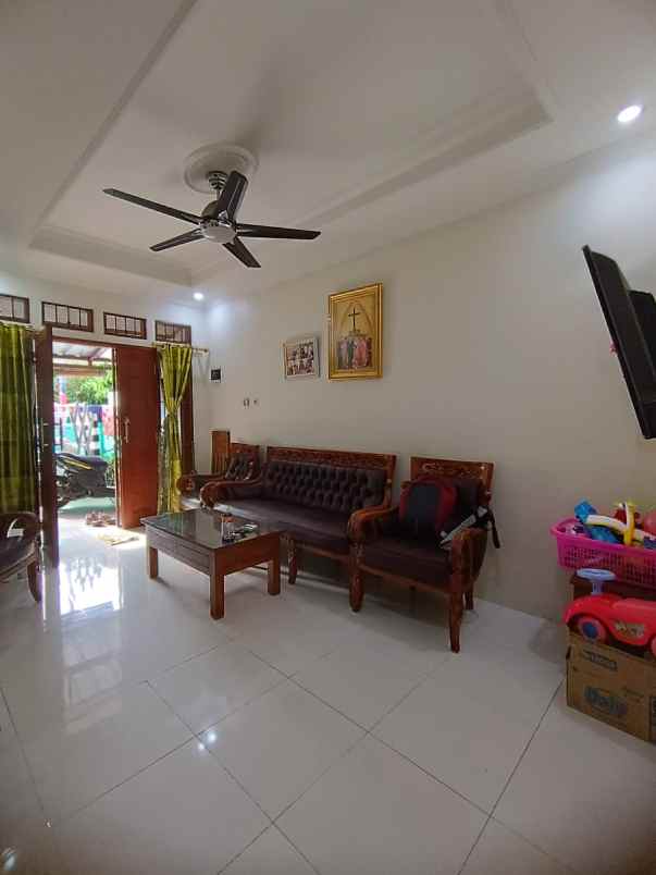 dijual rumah jl pondok kelapa duren