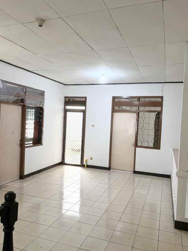 dijual rumah jl pondok kelapa duren