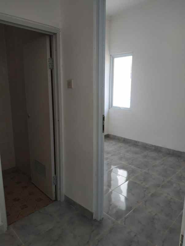 dijual rumah jl raya bojong gede kemang