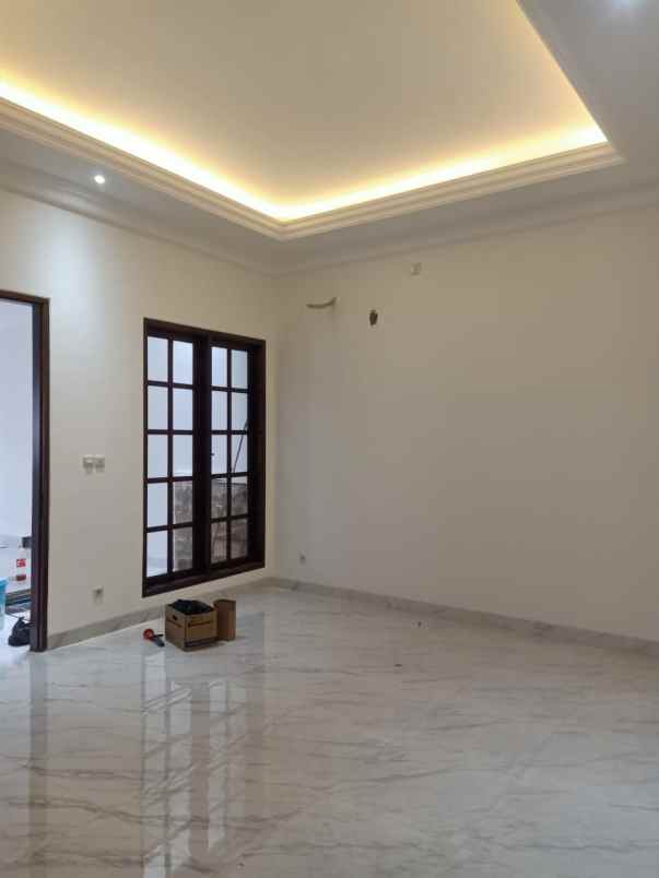 dijual rumah jl raya komplek duren