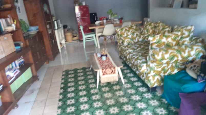 dijual rumah jl rebab depok 2 tengah