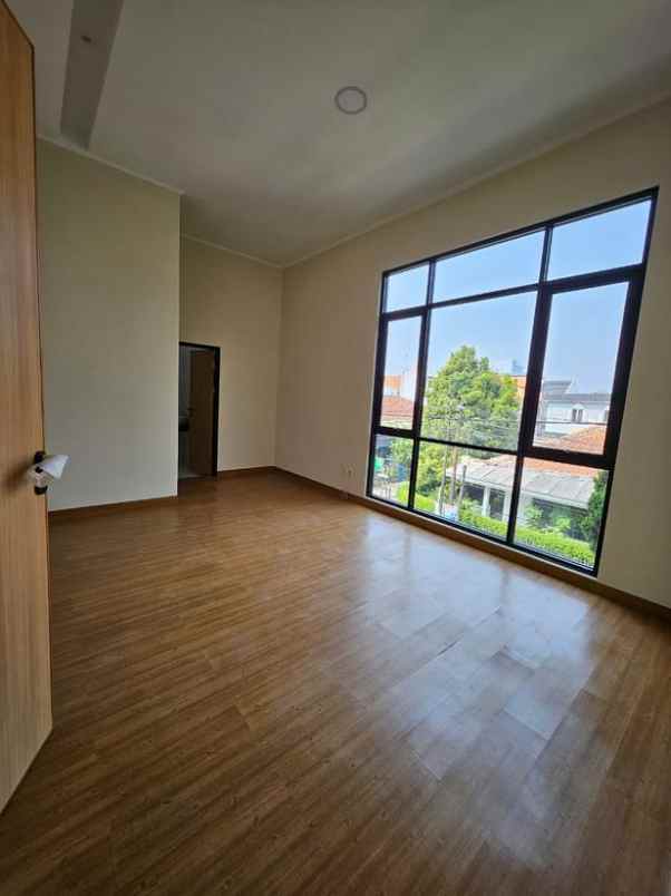dijual rumah jl sekelimus buahbatu bandung