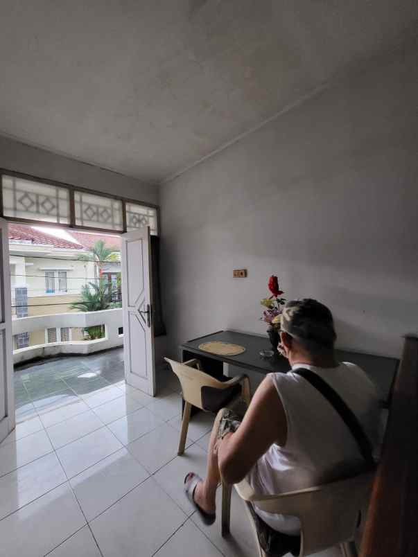 dijual rumah jl selat kav al duren