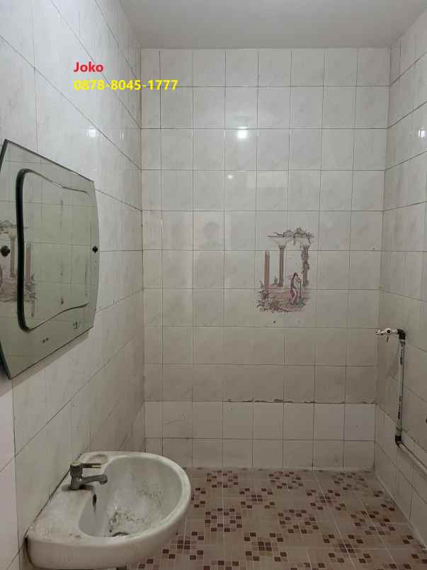 dijual rumah jl taman palm lestari