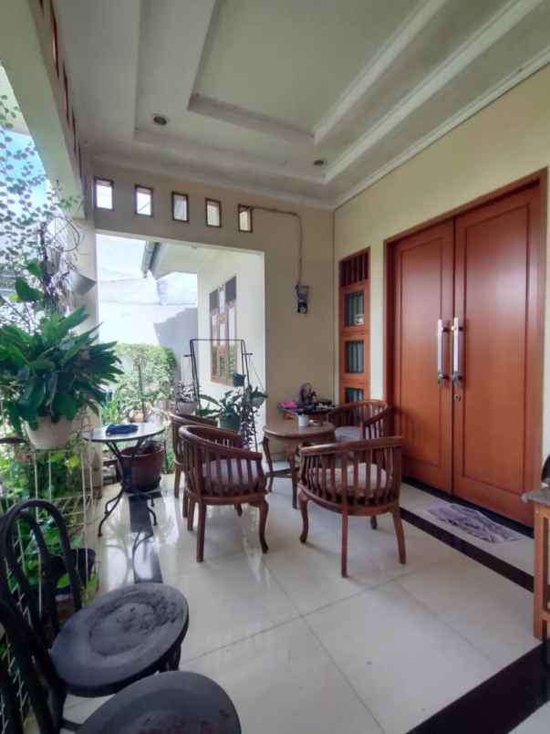dijual rumah jln raya veteran bintaro