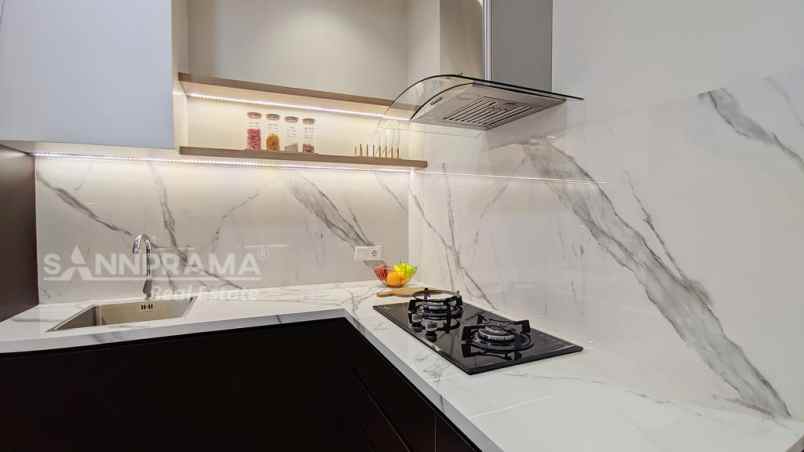 dijual rumah jurang mangu barat