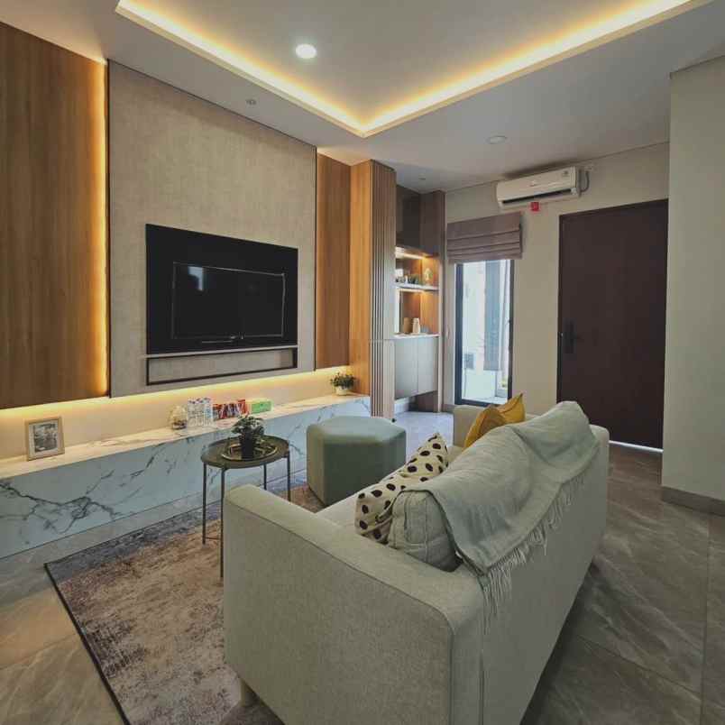 dijual rumah jurang mangu barat