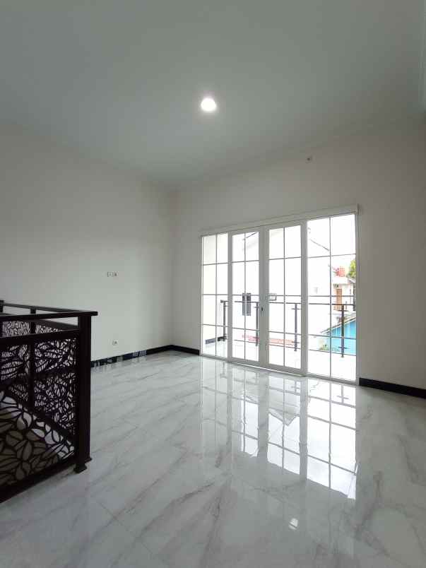 dijual rumah kadirojo purwomartani