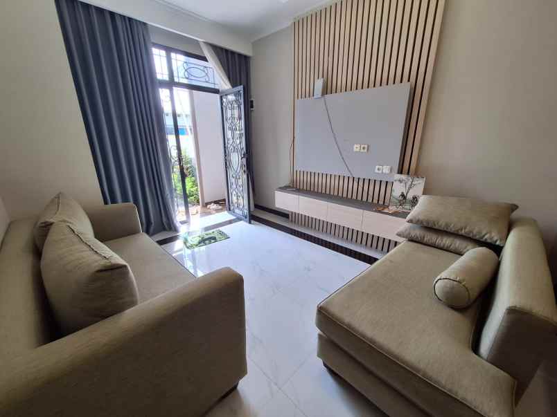 dijual rumah karya bakti tanah baru