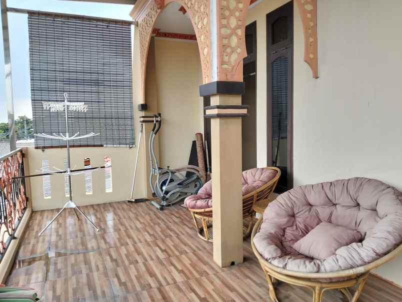 dijual rumah kayu gede 2