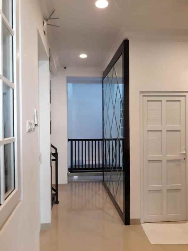 dijual rumah kelapa gading