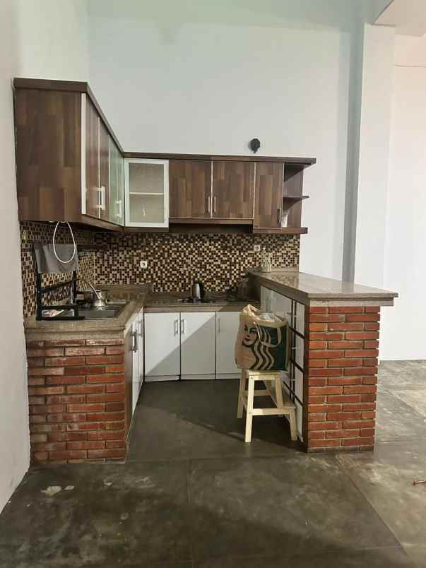 dijual rumah kelapa gading