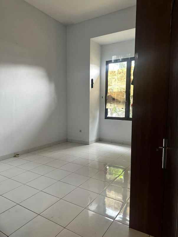 dijual rumah kelapa gading