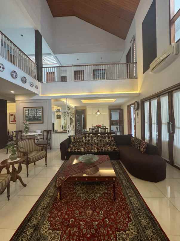 dijual rumah kemang