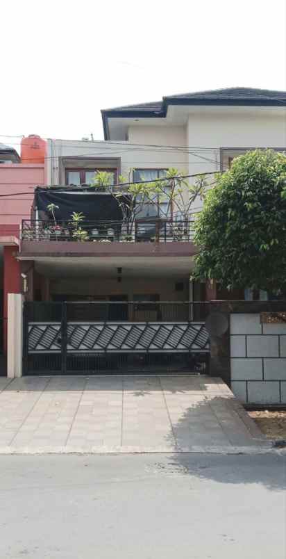 dijual rumah kemang pratama