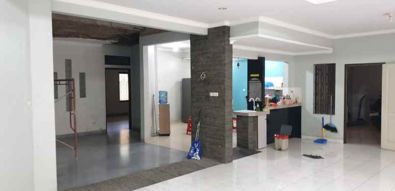 dijual rumah kemang pratama regency