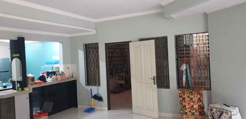 dijual rumah kemang pratama regency