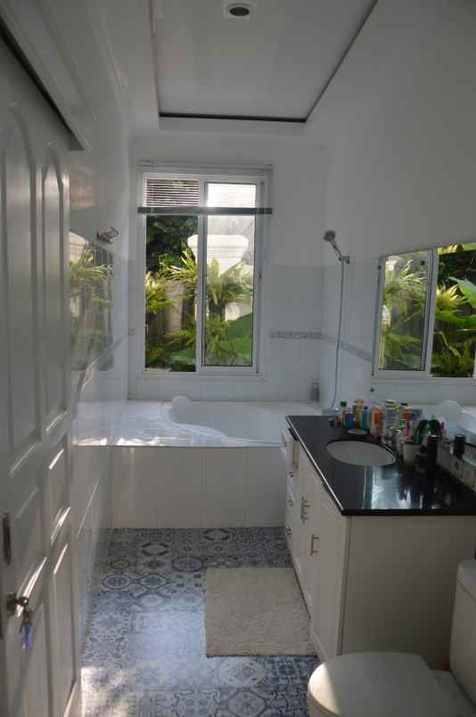 dijual rumah kemang timur kel bangka