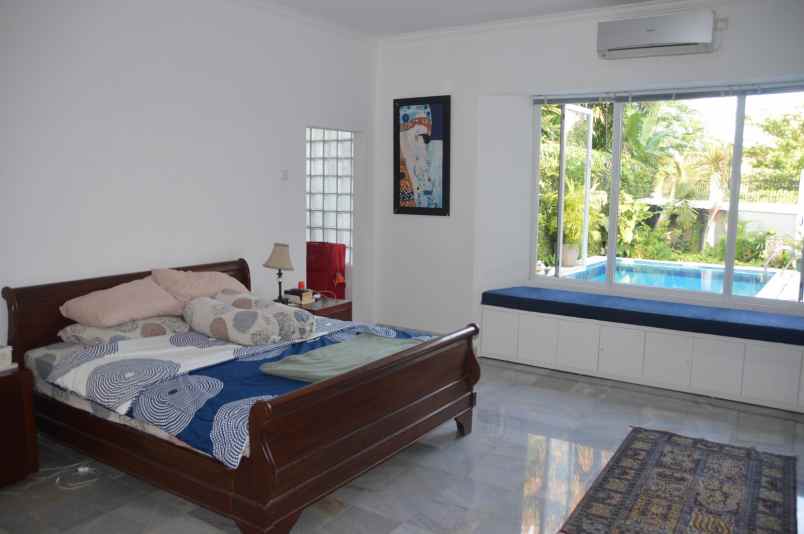 dijual rumah kemang timur kel bangka