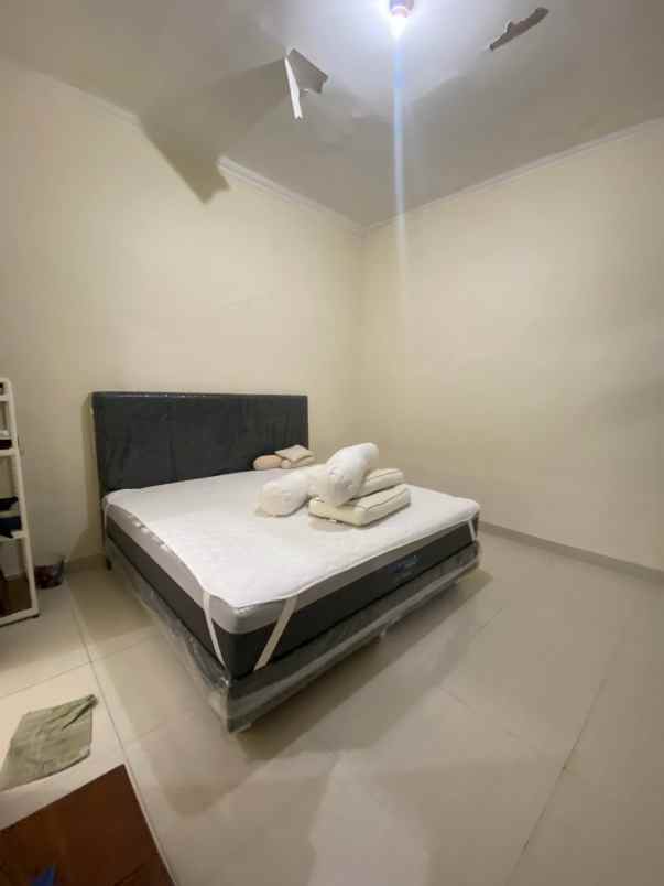 dijual rumah klampis