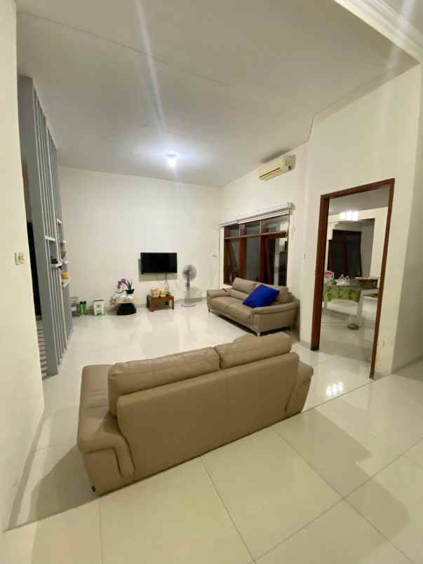 dijual rumah klampis