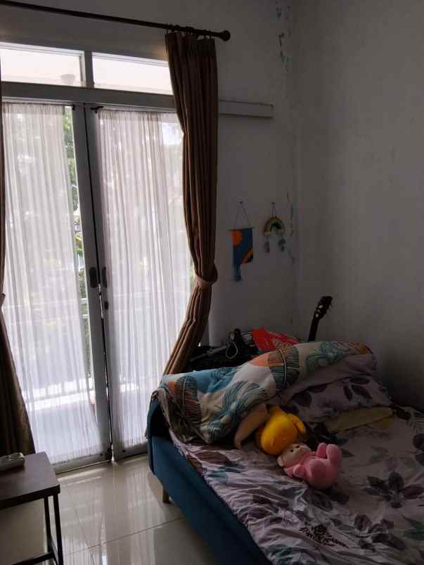 dijual rumah kolonel masturi