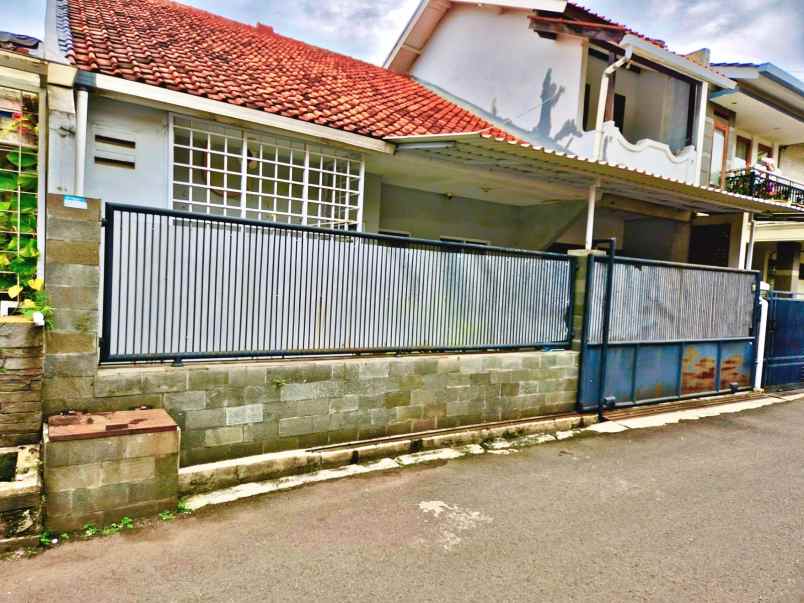dijual rumah komp margahayu raya bandung