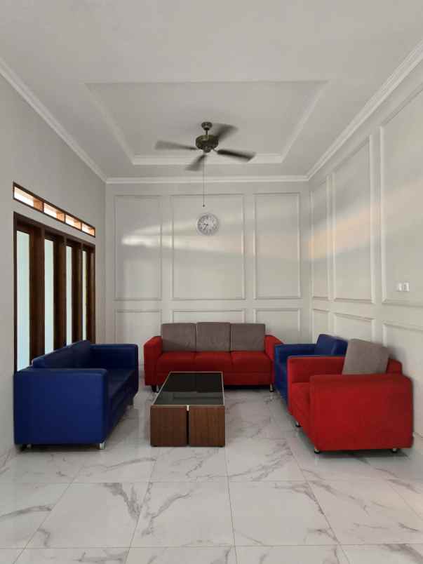 dijual rumah komplek billymoon pondok