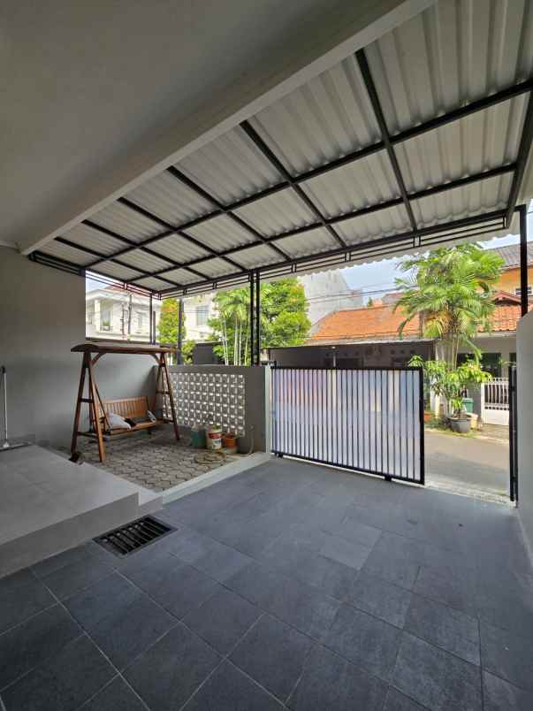 dijual rumah komplek billymoon pondok