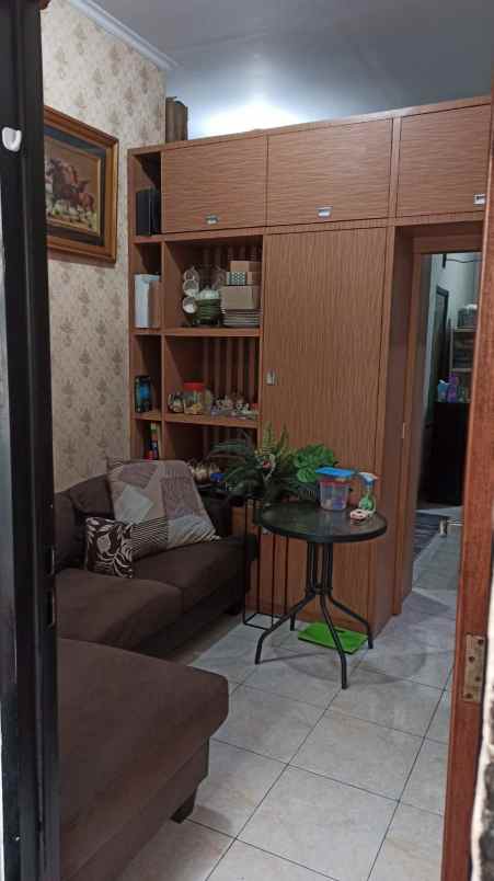 dijual rumah komplek graha pelangi elok