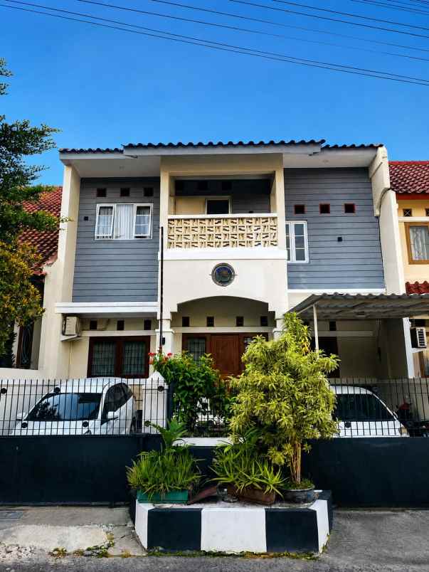 dijual rumah komplek mitra dago