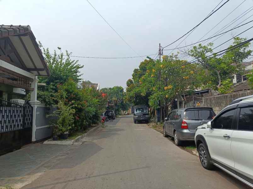 dijual rumah komplek pondok kelapa