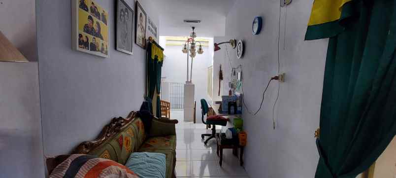 dijual rumah komplek taman ciharendong