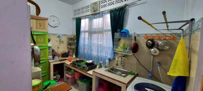 dijual rumah komplek taman ciharendong