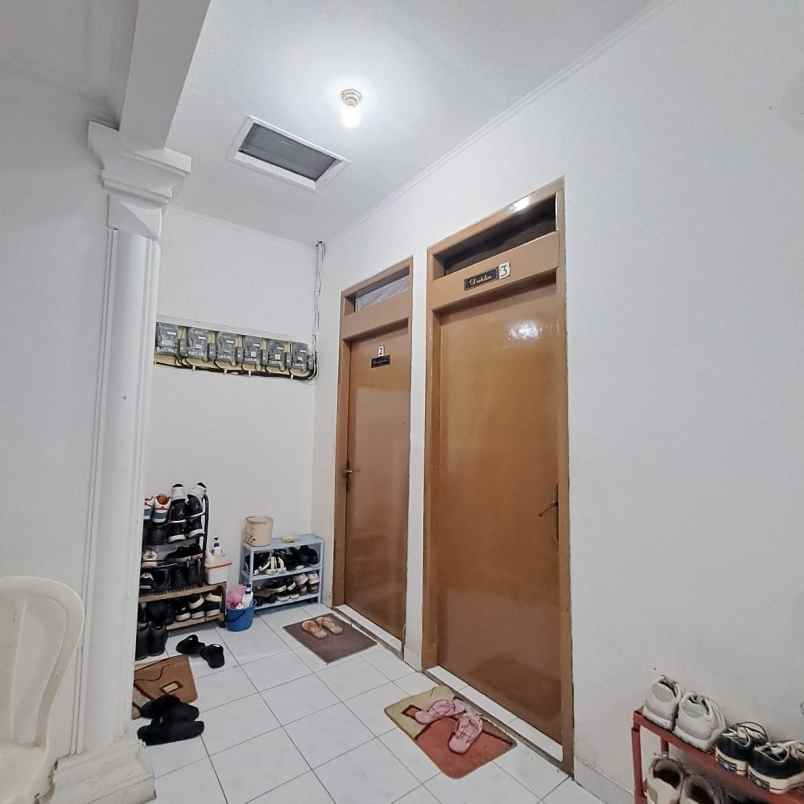 dijual rumah kost gandaria