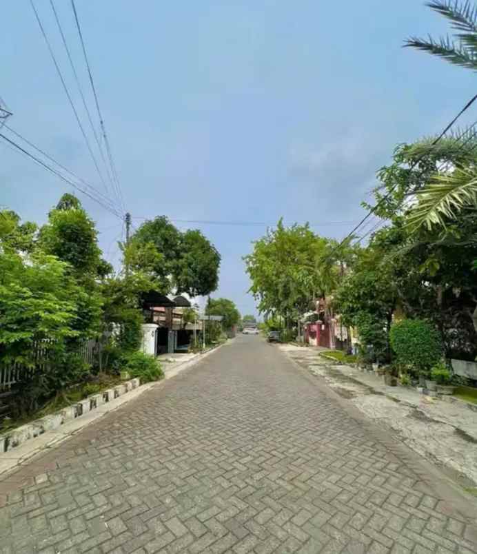 dijual rumah kutisari selatan