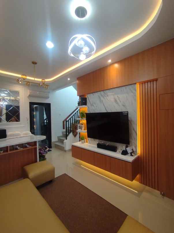 dijual rumah lake veiw cimanggis