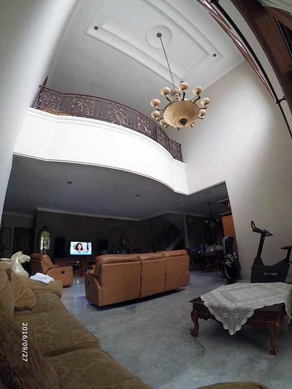 dijual rumah lapangan tembak