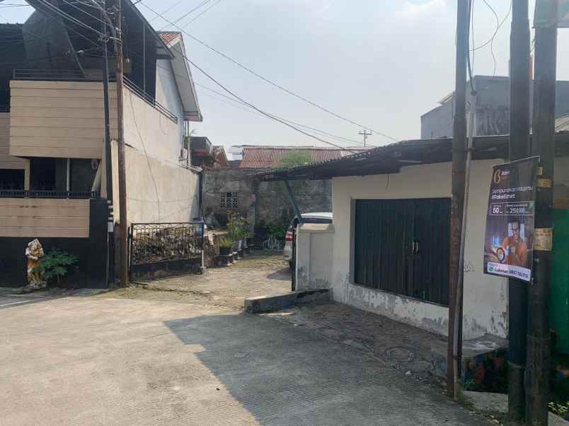 dijual rumah lokasi kebayoran lama jl praja