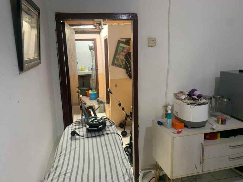 dijual rumah lokasi kebayoran lama jl praja