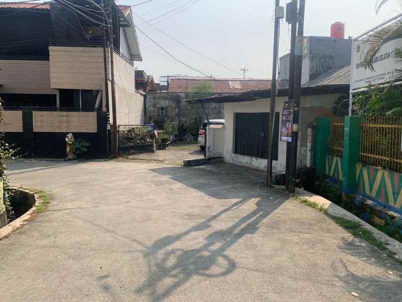 dijual rumah lokasi kebayoran lama jl praja