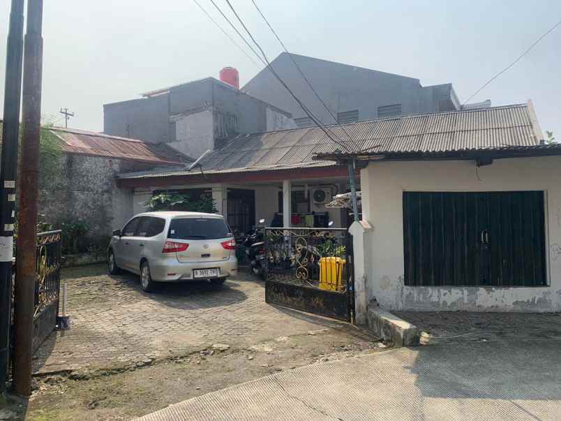 dijual rumah lokasi kebayoran lama jl praja