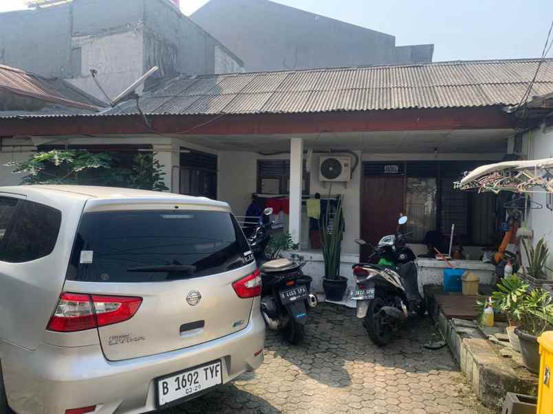 dijual rumah lokasi kebayoran lama jl praja